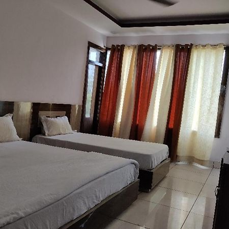 Oyo Hotel Laksh Kurukshetra Luaran gambar
