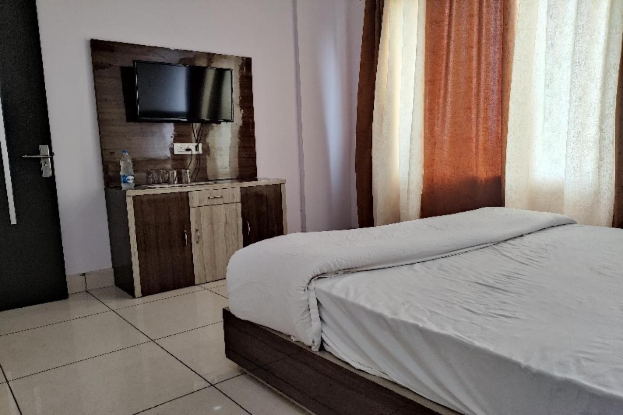 Oyo Hotel Laksh Kurukshetra Luaran gambar