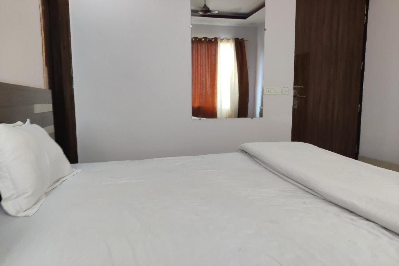 Oyo Hotel Laksh Kurukshetra Luaran gambar
