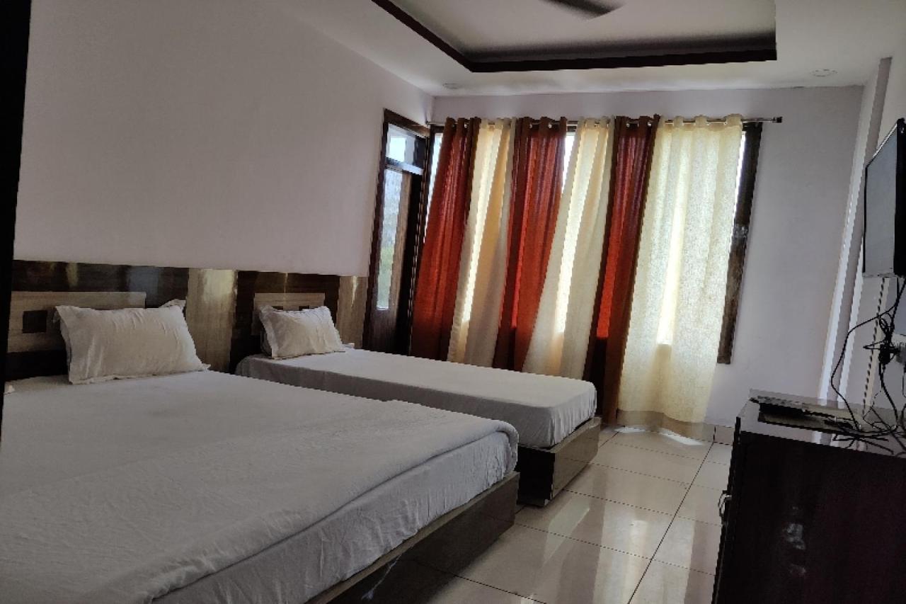 Oyo Hotel Laksh Kurukshetra Luaran gambar