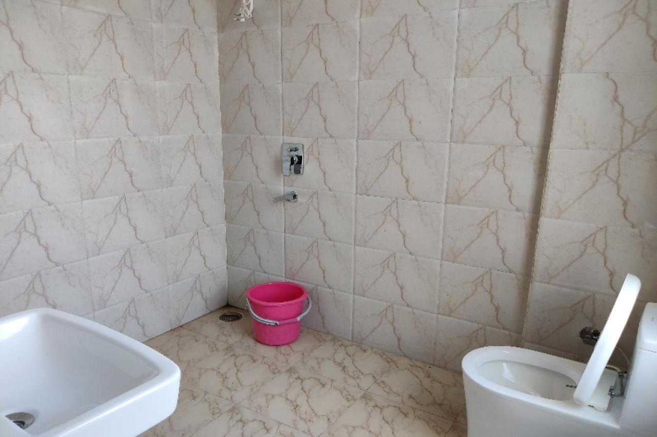 Oyo Hotel Laksh Kurukshetra Luaran gambar
